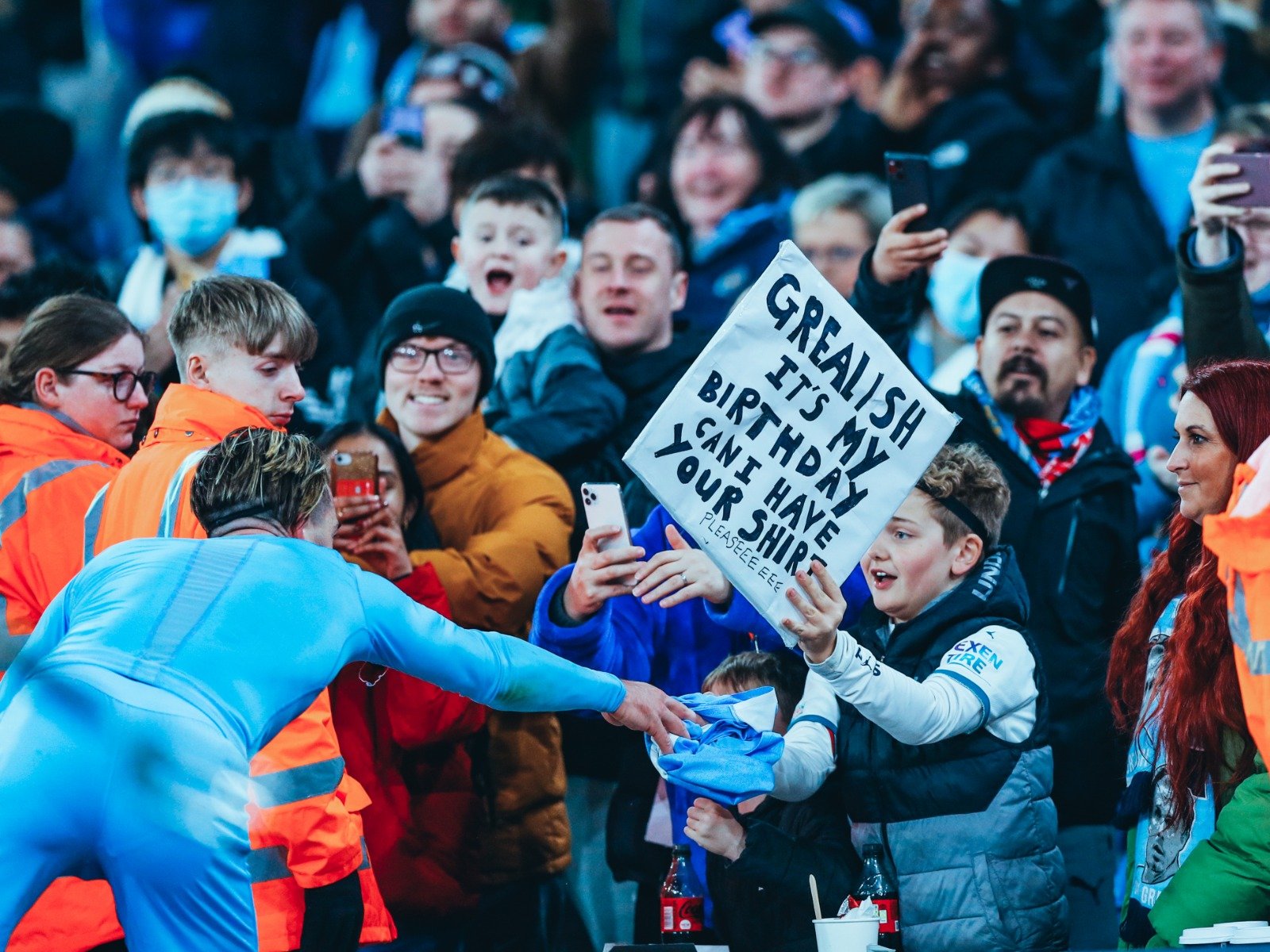 队的周边产 队的周边产